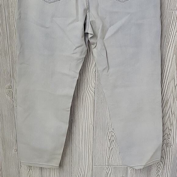 Wild Fable Highest Rise Light Wash Distressed Mom Jeans Womens  Size 8 NWT - Picture 9 of 16